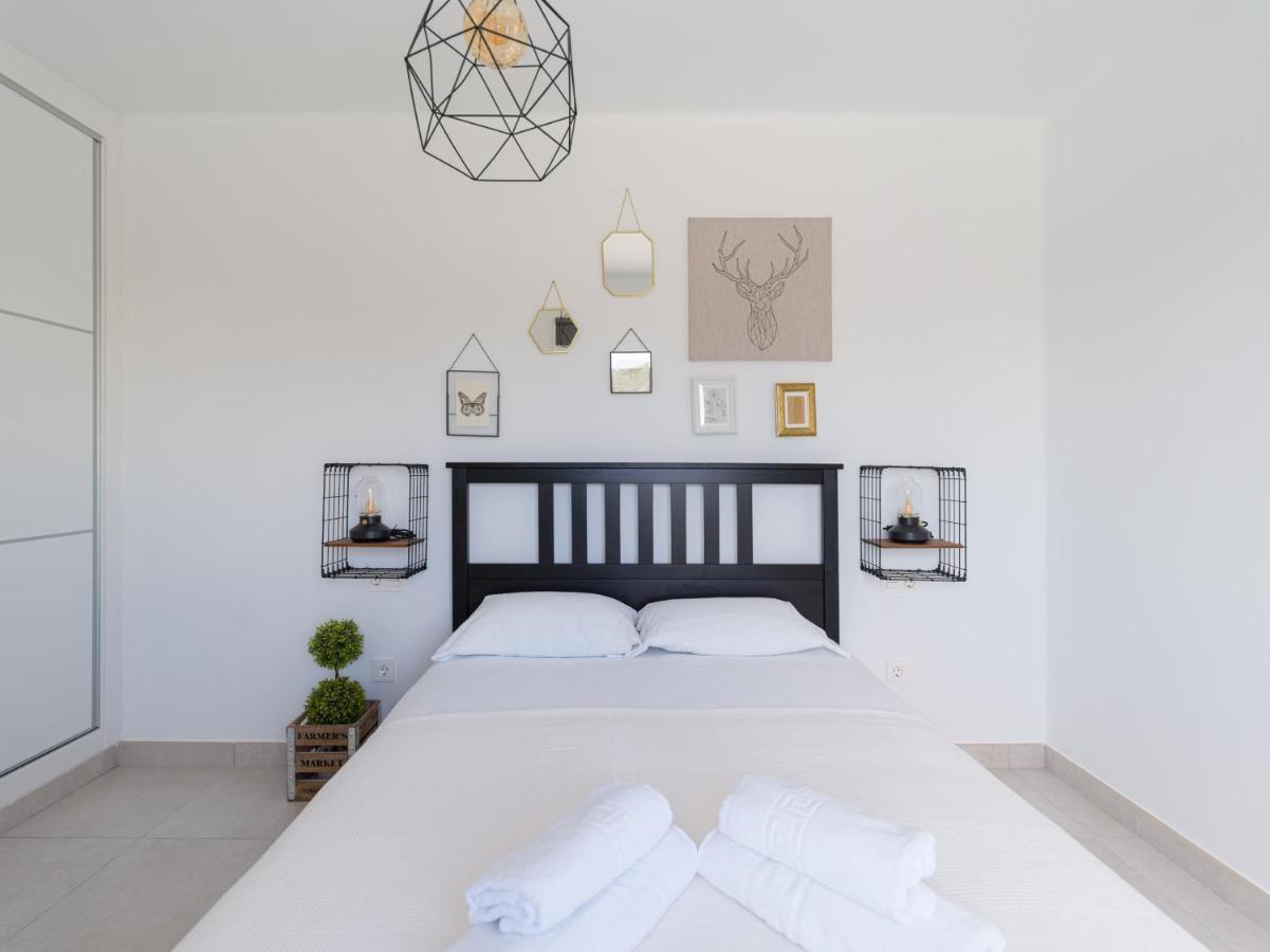 Homeforguest Sunset Senator With Pool And Terrace In 코스타 테기세 외부 사진